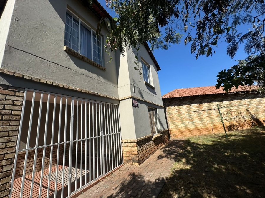 3 Bedroom Property for Sale in Waterval East North West